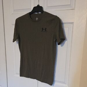 Under Armour Men's Short Sleeve Tee in Olive